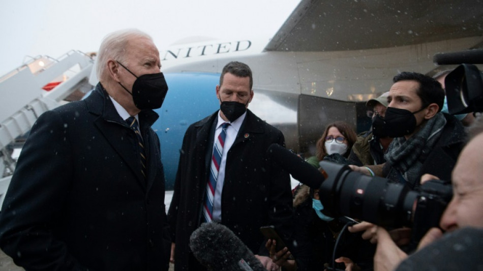 Ukraine: Biden maintient la pression, la voie diplomatique reste ouverte