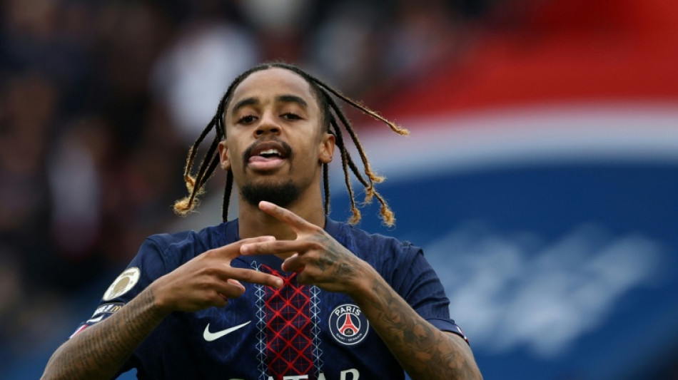 Ligue 1: le PSG domine Lens gr&acirc;ce &agrave; Barcola mais perd "Kvara"