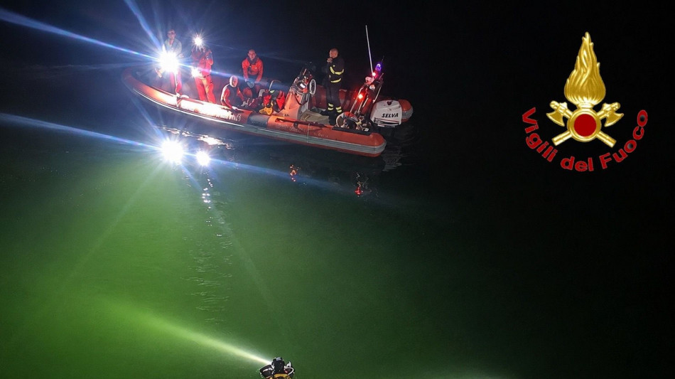 Tre 17enni morti in auto precipitata in un canale nel milanese