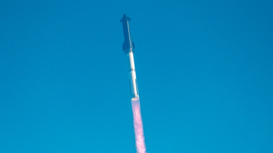 Foguete da SpaceX explode sobre Oceano Índico em seu teste mais recente