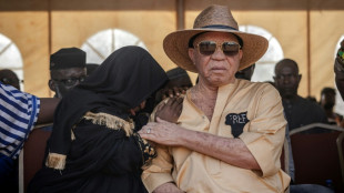 A Bamako, des milliers de personnes r&eacute;unies pour un dernier adieu au chanteur Amadou