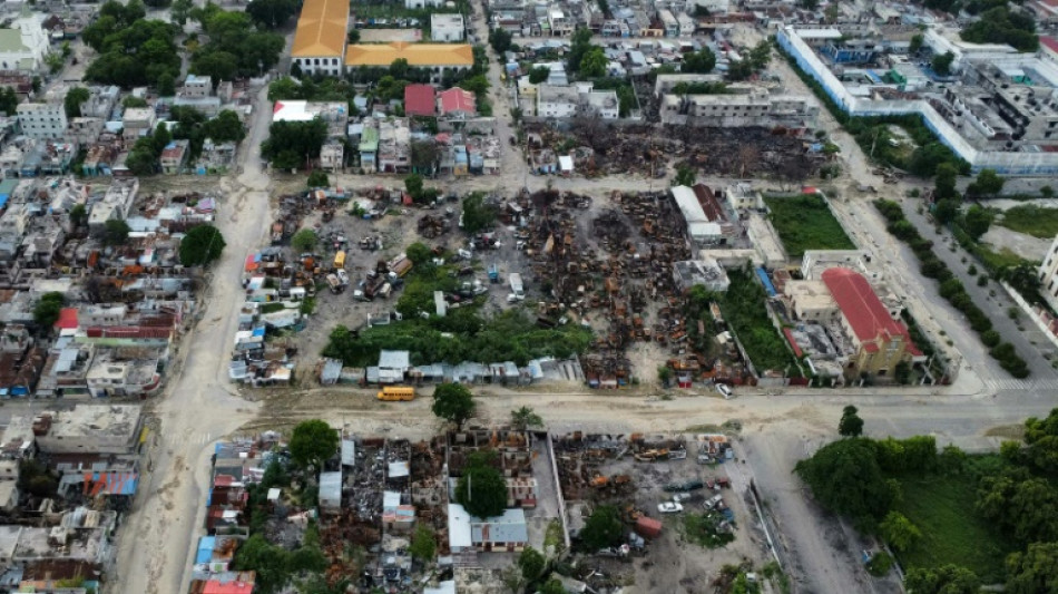 Las autoridades de Hait&iacute; temen perder el control de una ciudad tras la fuga de m&aacute;s de 500 presos