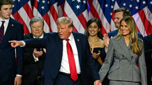 Alvo de uma enxurrada de processos, Trump ataca a m&iacute;dia americana