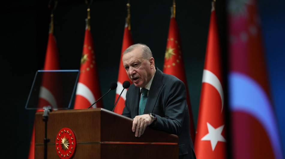 Erdogan, 'risposta dura se i nostri diritti nel Mediterraneo orientale sono violati'