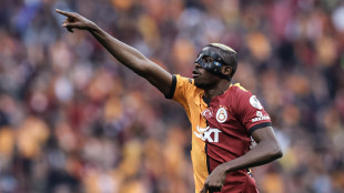 Osimhen accolto come una star a Istanbul, col Napoli finisce qua