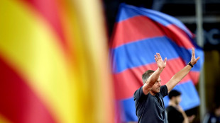 Hansi Flick prolunga col Barcellona fino al 2027