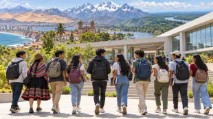Diez j&oacute;venes peruanos obtienen becas integrales para estudios superiores