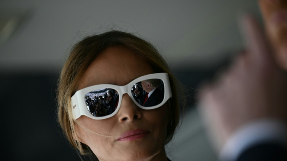 Trump entrega a Putin uma 'carta da paz' de sua esposa Melania