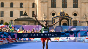 El et&iacute;ope Tola gana el marat&oacute;n ol&iacute;mpico, &uacute;ltima funci&oacute;n por el oro de los Vengadores y Marta