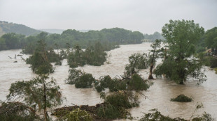 Inundaciones en Texas dejan al menos 13 muertos y buscan a 23 ni&ntilde;as