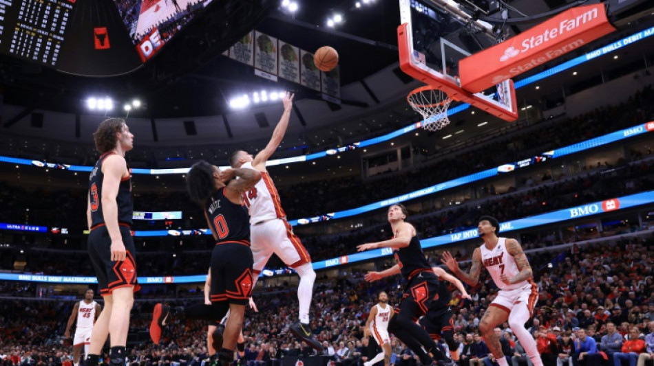 Heat scorch Bulls to keep playoff dream alive