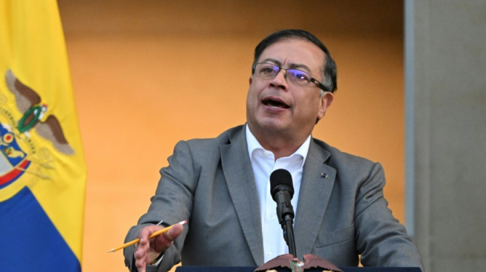 Congresso da Col&ocirc;mbia aprova planos de Petro apesar de crise pol&iacute;tica