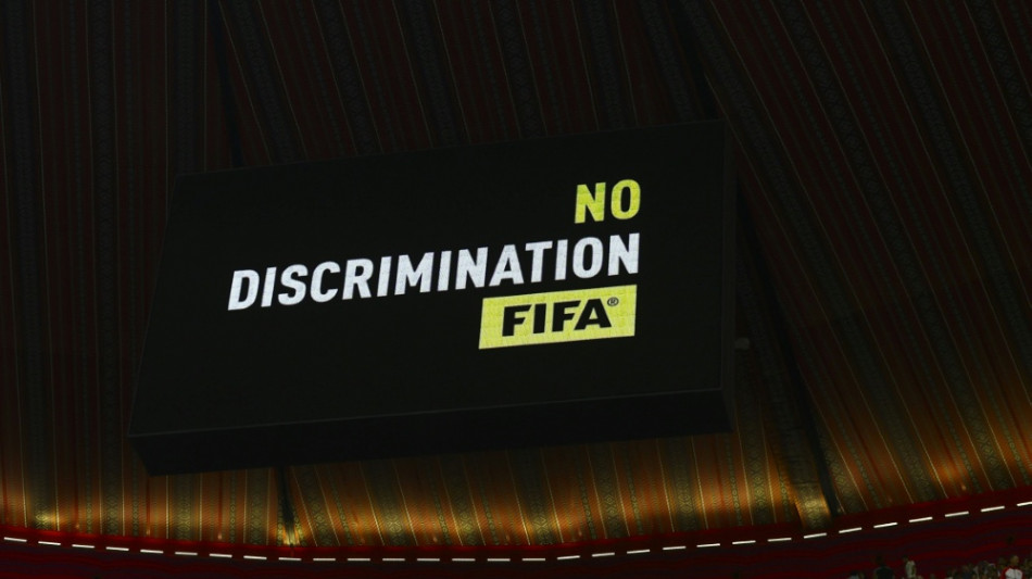 Fehlende Antidiskriminierungsbotschaften: Kritik an FIFA