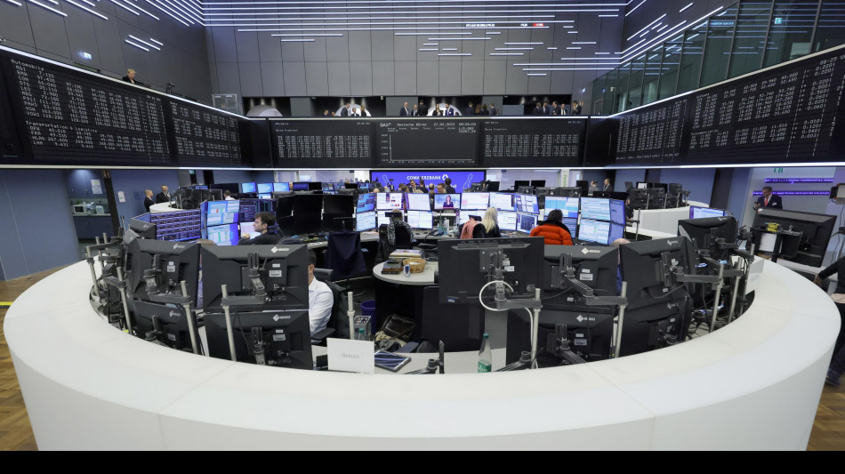 Borsa: Europa cauta in apertura, Francoforte -0,38%, piatta Londra