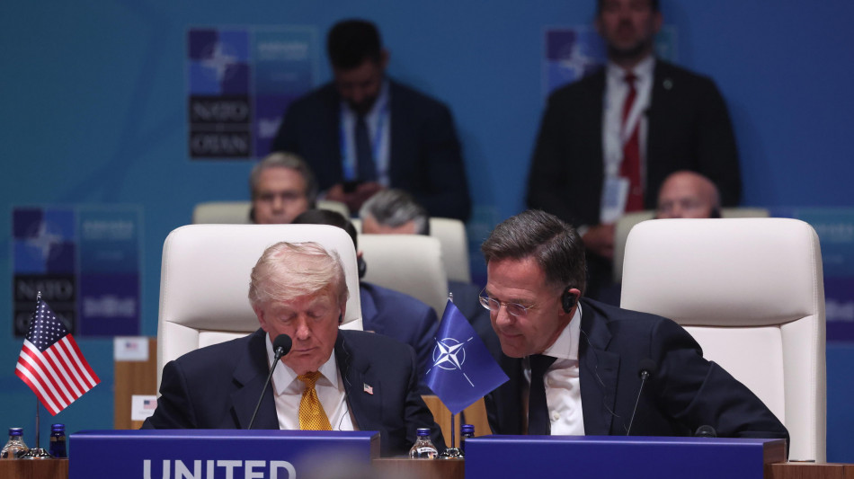 Trump, 'leader Nato hanno il bene nel loro cuore, persone intelligenti'