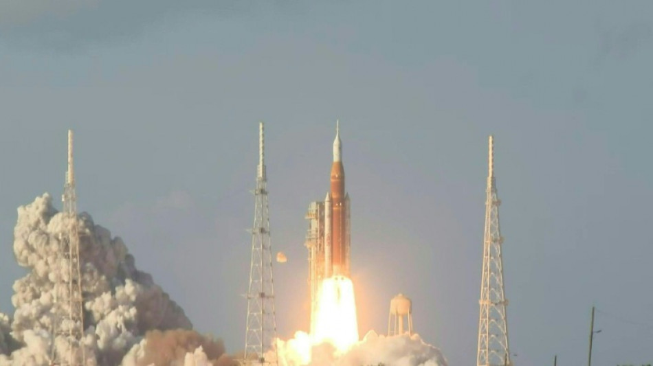 Los astronautas de Artemis II encienden motores hacia la Luna