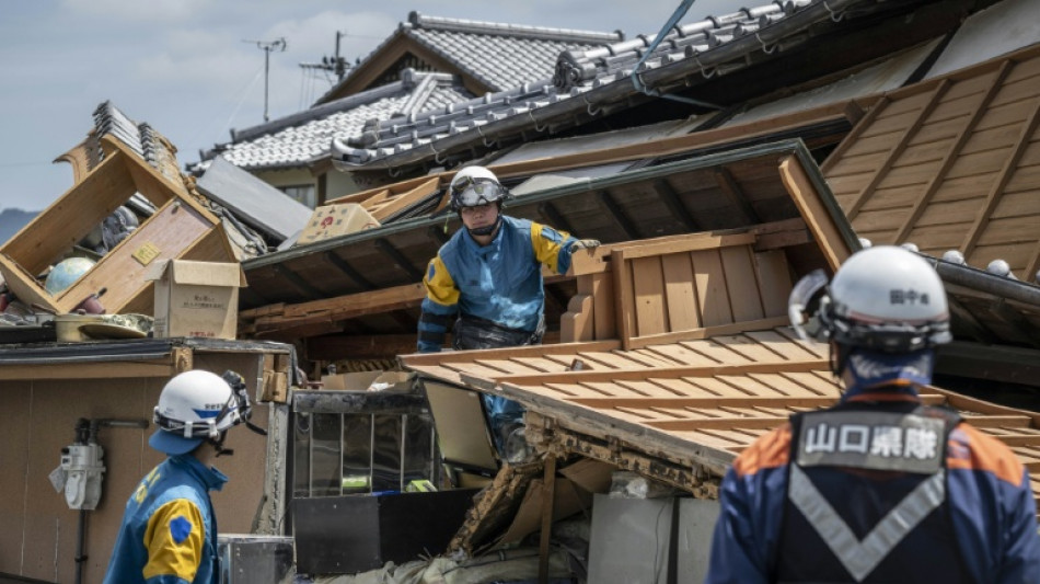 S&eacute;isme au Japon: le bilan s'alourdit &agrave; 34 morts, les survivants face &agrave; la chaleur