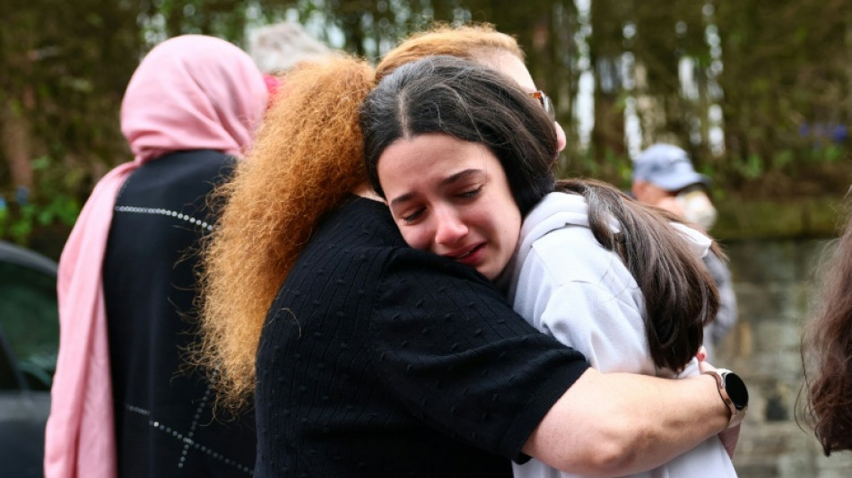 Deux morts et trois blessés graves dans un attentat devant une synagogue à Manchester