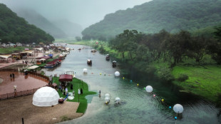 With poetry and chants, Omanis strive to preserve ancient language