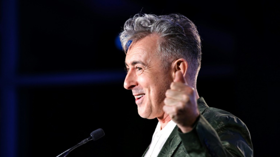 Alan Cumming gibt Ehrenorden aus Protest gegen britische Monarchie zur&uuml;ck