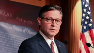 EUA começa a demitir funcionários após 10 dias de paralisação governamental