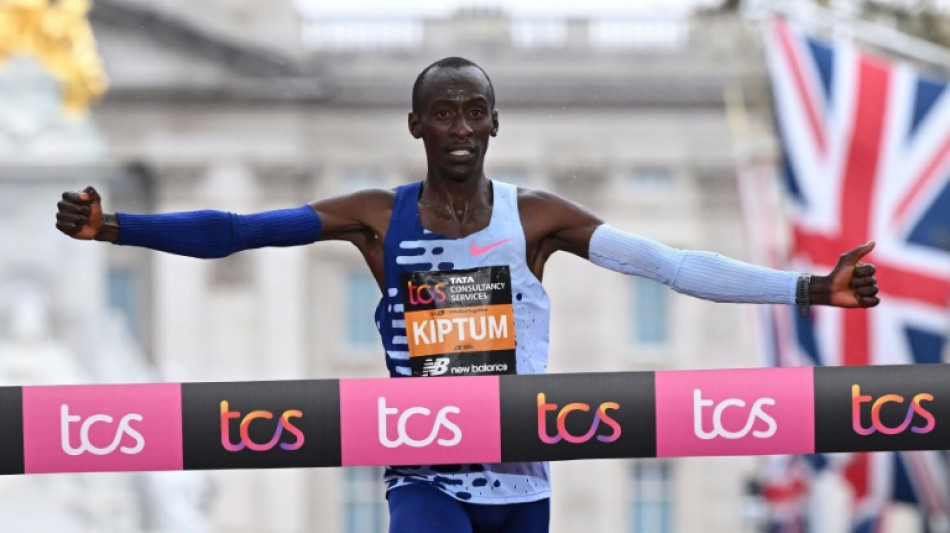 Kenya: vive émotion après la mort de Kelvin Kiptum, recordman du monde du marathon