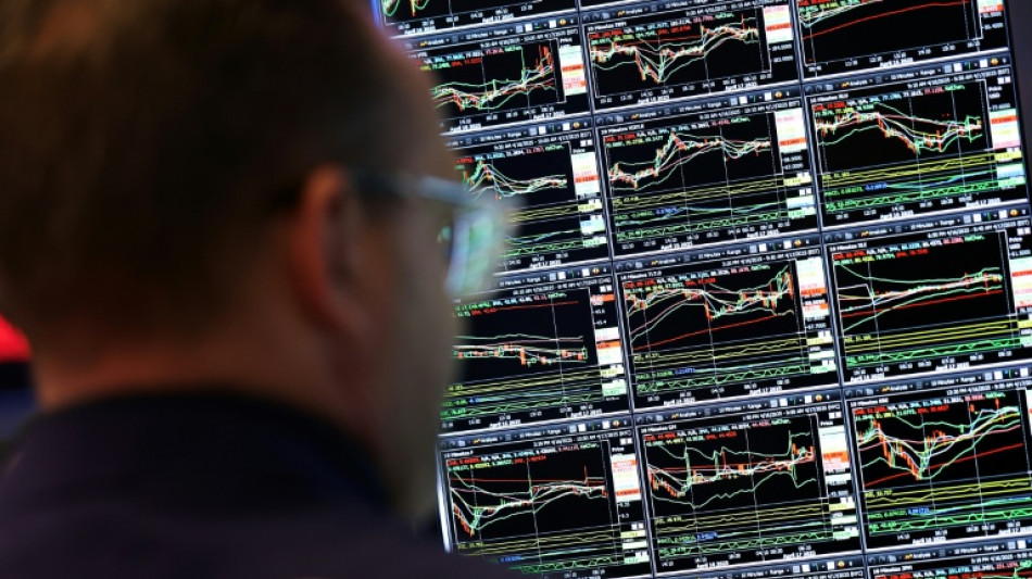 Wall Street termine en hausse, esp&egrave;re une d&eacute;sescalade des tensions commerciales