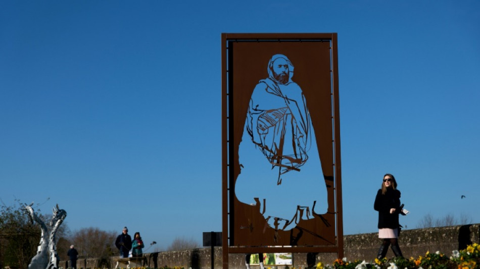 Indignation à Amboise après les dégradations de la sculpture en hommage au héros algérien Abdelkader