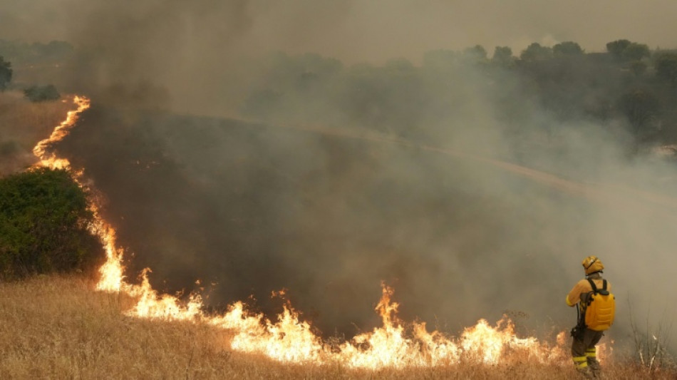 M&aacute;s de 160.000 evacuados por los incendios que arrasan Espa&ntilde;a y Francia