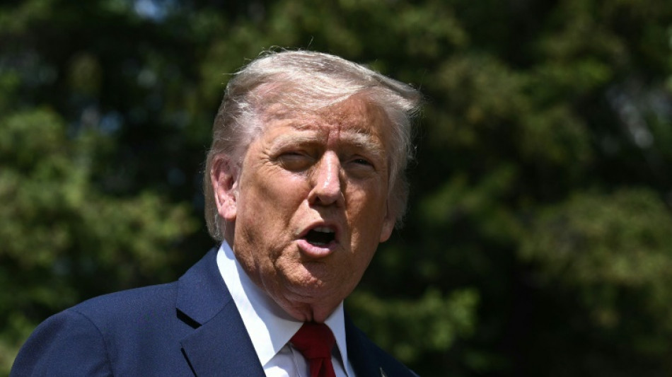 Trump impor&aacute; tarifas adicionais de 25% ao Jap&atilde;o e &agrave; Coreia do Sul