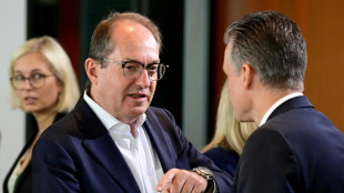 Dobrindt will Schüler auf Kriegsgefahren vorbereiten