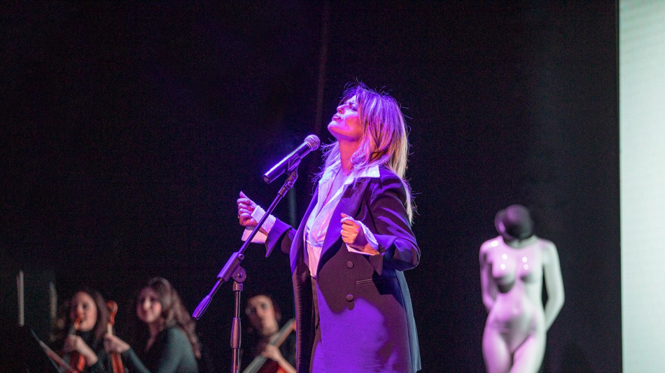 'Sciantose e sirene', la misoginia nella canzone napoletana