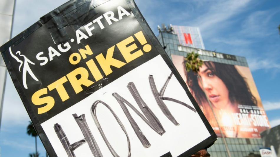 Federa&ccedil;&atilde;o Internacional de Atores expressa apoio a grevistas de Hollywood