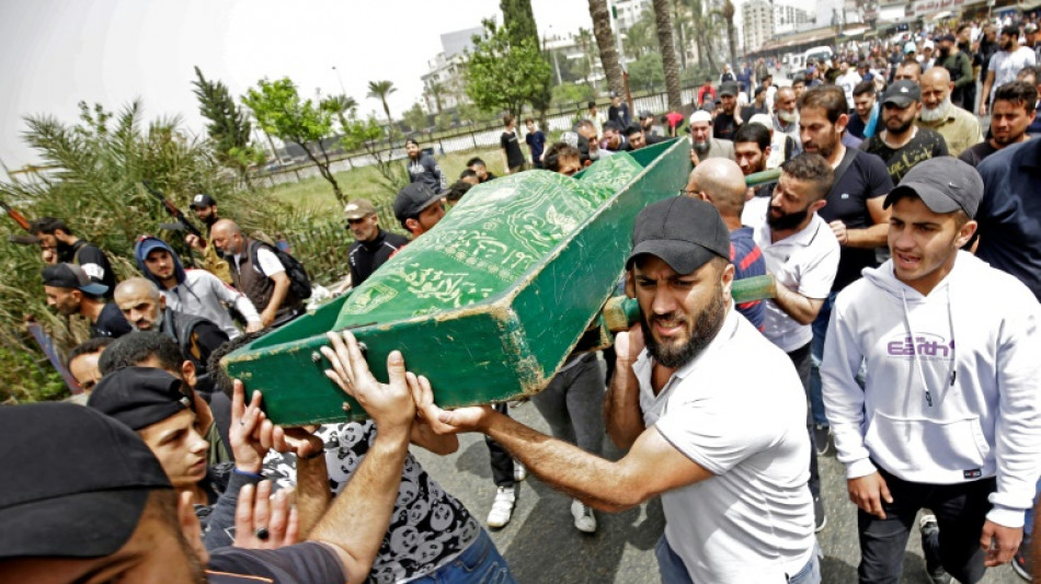 Rescatistas en L&iacute;bano buscan supervivientes tras el naufragio de un barco con migrantes