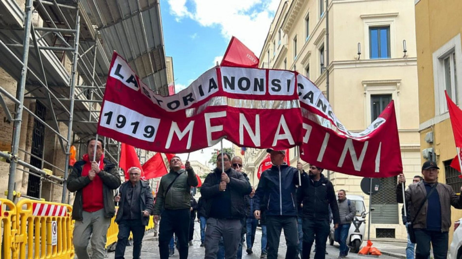 Sindacati, il governo si sottrae alle sue responsabilit&agrave; su Iia