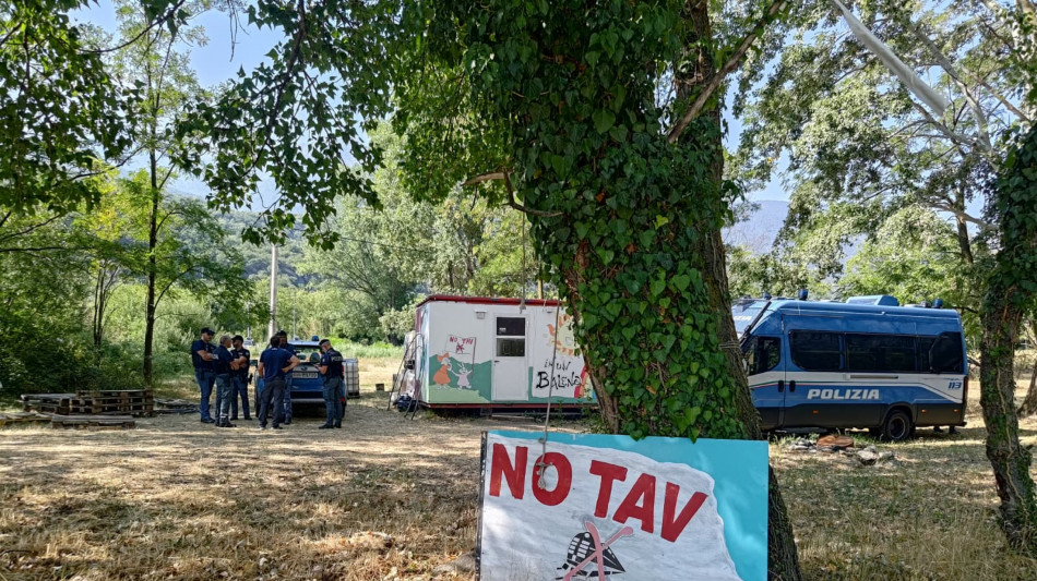 Il prefetto di Torino vieta il campeggio a Susa e a Bussoleno