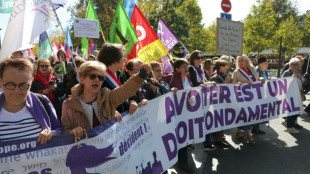 Fran&ccedil;a reabilita mulheres condenadas por abortar antes da descriminaliza&ccedil;&atilde;o