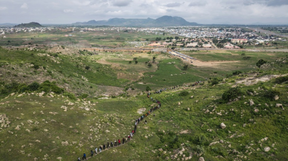 Dans la capitale nigériane, les randonneurs défient l'insécurité