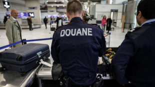 À l'aéroport de Roissy, les autorités dépassées par les arrivées de drogues
