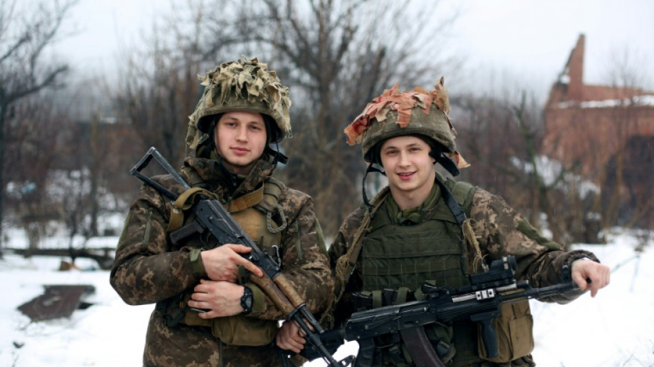 Baerbock pocht bei Besuch in Ostukraine auf Umsetzung des Minsker Abkommens
