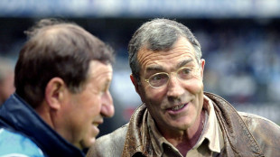 Foot : le "roi du poulet" et de l'AJA, G&eacute;rard Bourgoin, est d&eacute;c&eacute;d&eacute;