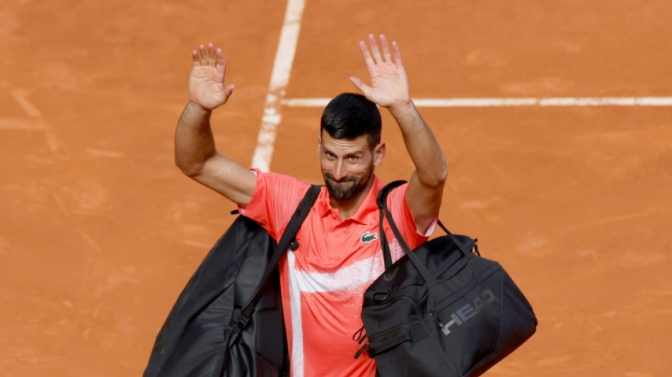 Tennis: Djokovic fait déjà ses valises à Madrid, Swiatek poursuit sa route