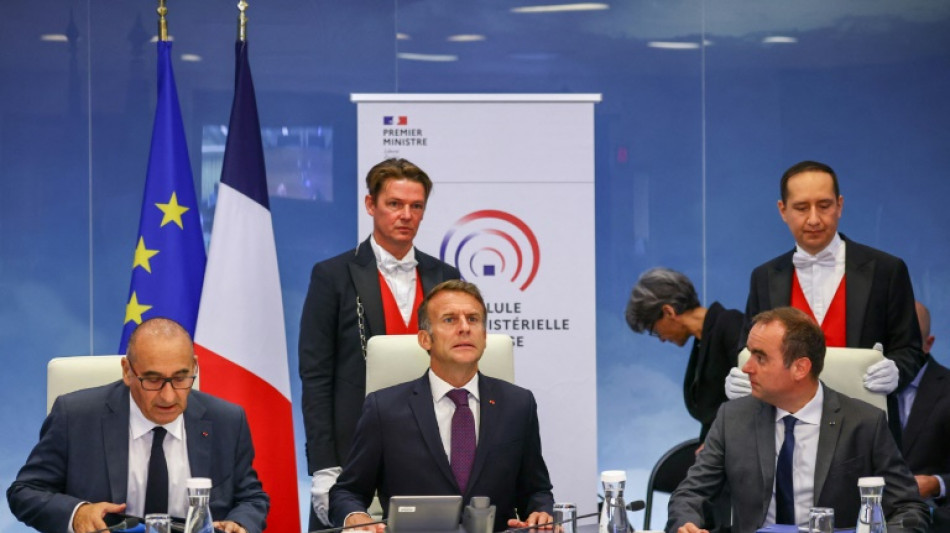 Macron viaja a la zona devastada por un megaincendio en el suroeste de Francia