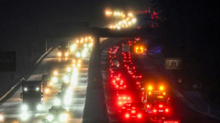 Schneefälle sorgen für Chaos auf Autobahnen - Staus bis 50 Kilometer Länge