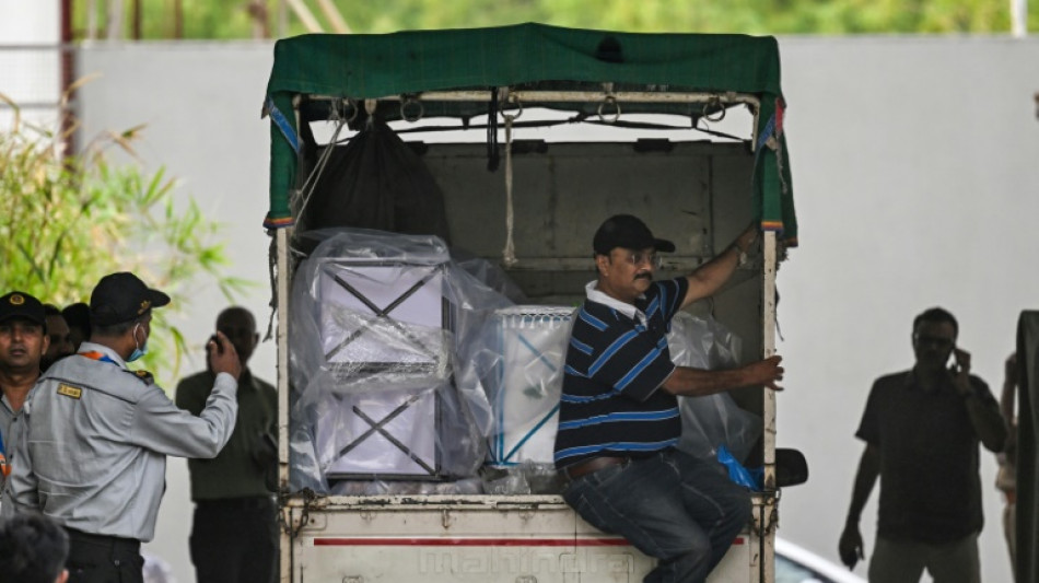 Catastrophe d'Air India: le lent travail d'identification des victimes se poursuit
