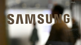 Seoul dives on mixed day in Asia as Samsung fails to ease tech woes