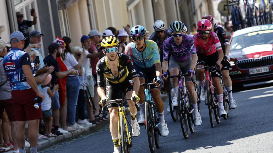 Tour: Yates vince la 10/ma tappa, Healy nuova maglia gialla