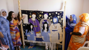 Mulheres tecem sua emancipação em ateliê de bordado na zona rural do Marrocos