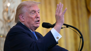 Trump anuncia bloqueio de 'petroleiros sancionados' que entrem ou saiam da Venezuela