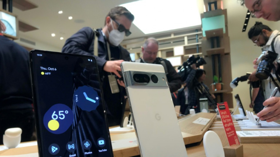 Caen ventas globales de tel&eacute;fonos inteligentes